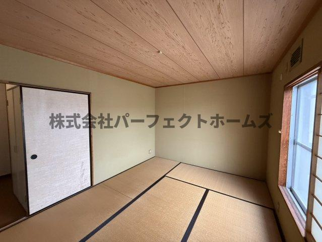 末広町戸建　賃貸の和室|明るい和室です