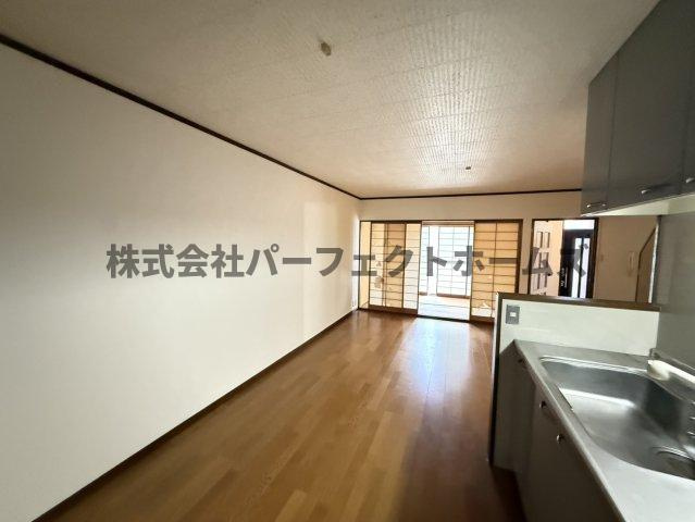 末広町戸建　賃貸の居間・リビング|ゆったり過ごせる居間です