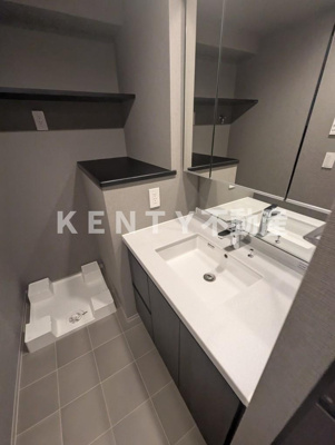 【独立洗面台】 | アーバンコア旗の台 | 独立洗面台、小物を置くことができて便利です