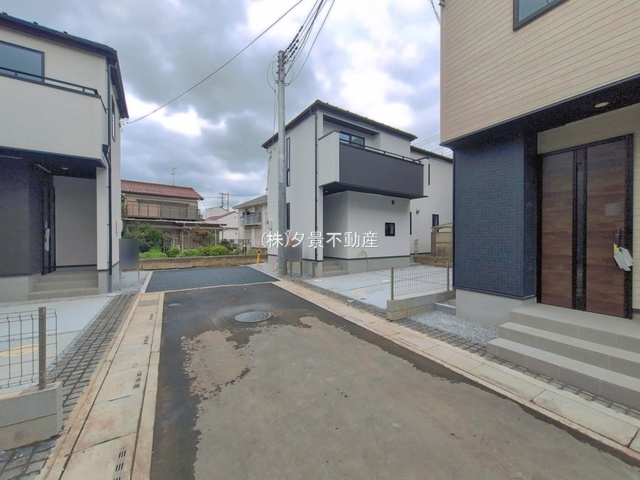 《仲介手数料無料》上尾市大字平方4267-4新築一戸建て‎グラファーレ