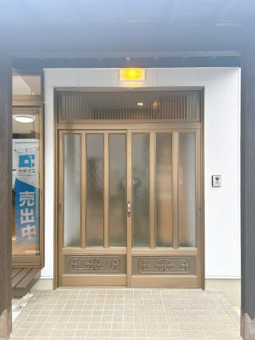 リフォーム済中古戸建　大垣市領家町2丁目　平成5年築の玄関