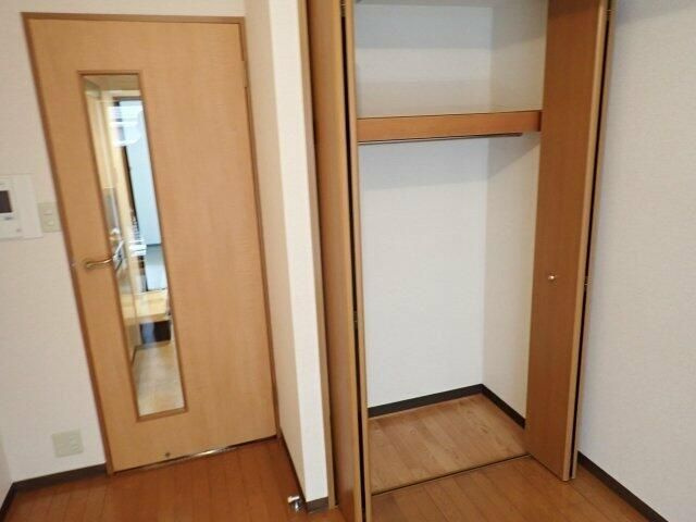 メゾンエクレーレ新宿西戸山の収納