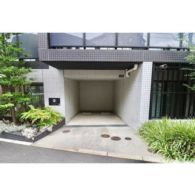 ラクラス赤羽の駐車場