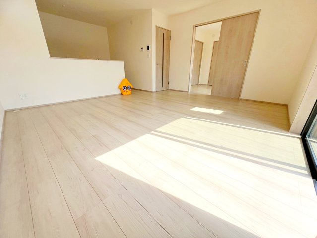 焼津市石津向町17番の居間・リビング