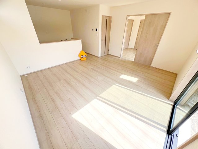 焼津市石津向町17番の居間・リビング|【A号棟】2026年10月撮影