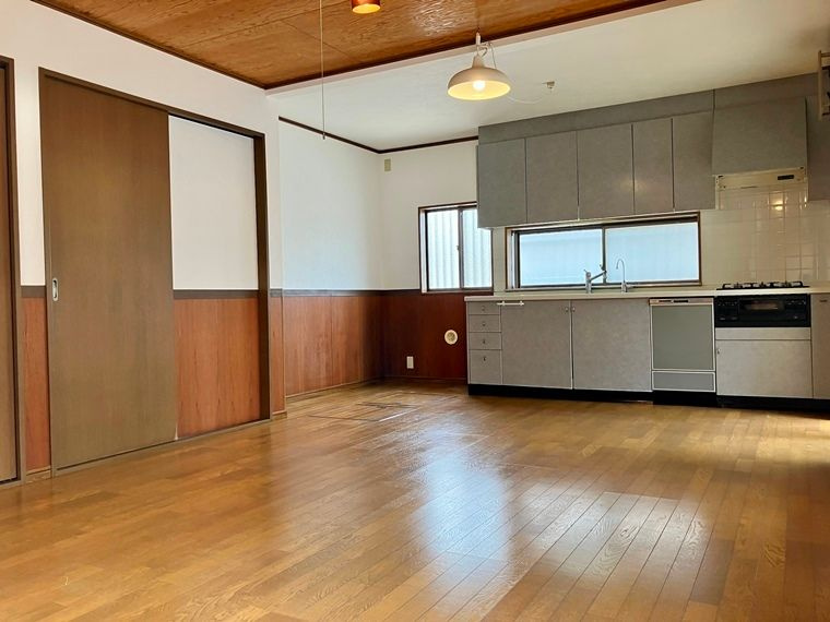 松戸戸建の居間・リビング