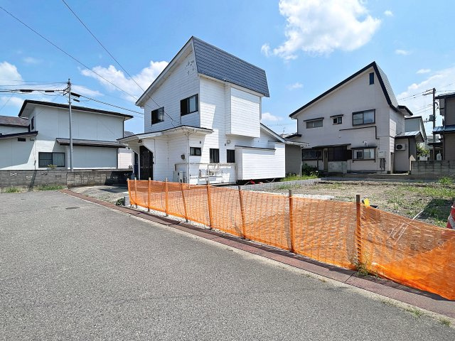 新築戸建・新築建売　会津若松市城西町4期　城西小・第四中の前面道路含む現地写真
