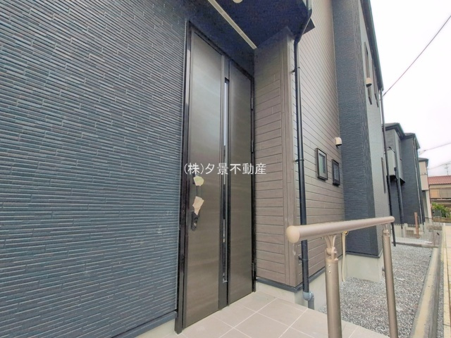 《仲介手数料無料》上尾市大字平方4267-4新築一戸建て‎グラファーレ