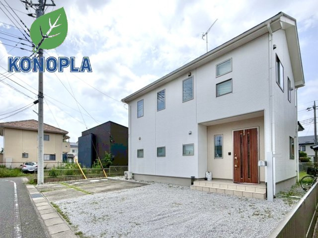 【中古戸建】伊勢崎市日乃出町の外観|■外観|シンプルで洗練されたデザインは住まう人の色に染まり、個性を映し出します♪本日見学可能(*＾＾*)