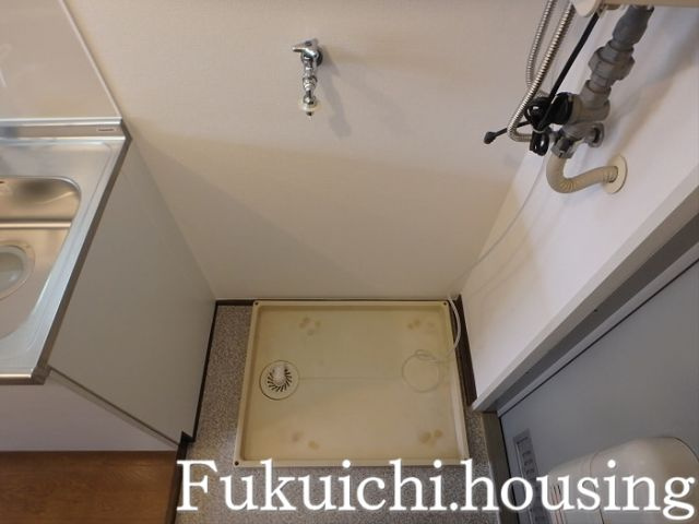 メゾンンジュネスの洗面所|洗濯機置場