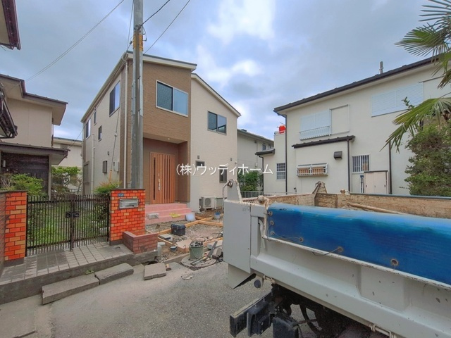 春日部市南3丁目第12期　新築一戸建ての前面道路含む現地写真
