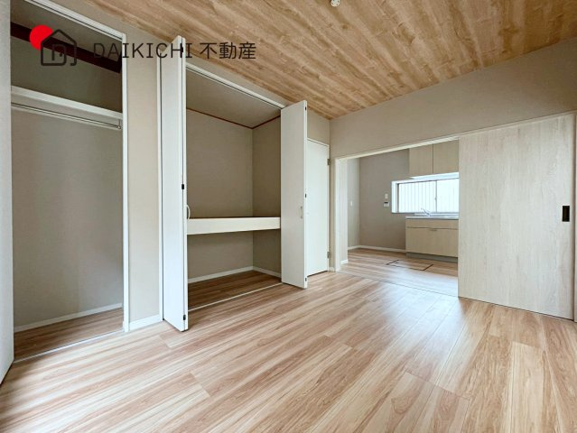 【居間・リビング】 | 桶川市大字倉田　中古戸建