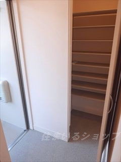 セジュール長居　Ｅ棟の玄関