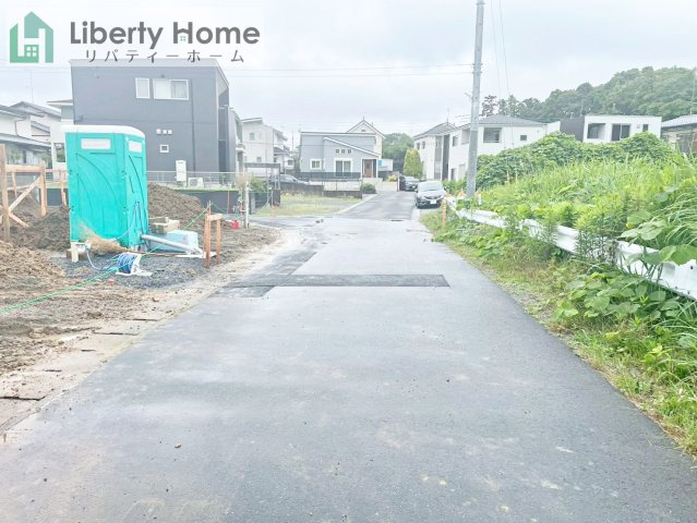 水戸市酒門町第18　2号棟　新築戸建の前面道路含む現地写真