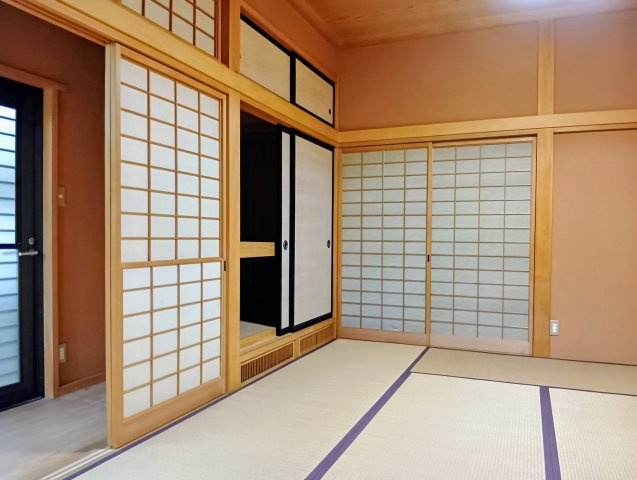 売中古戸建　静岡市清水区青葉町　の和室|１階の８畳間
