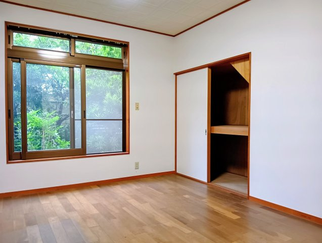 売中古戸建　静岡市清水区青葉町　の洋室|１階の洋室