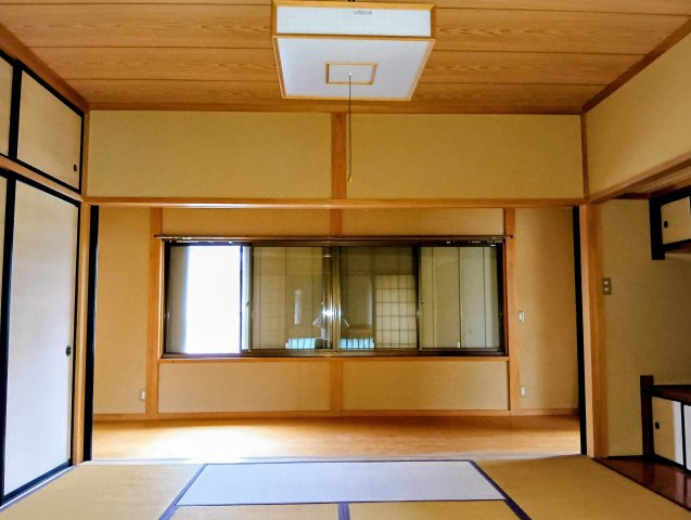 売中古戸建　静岡市清水区青葉町　のその他|２階の８畳間
