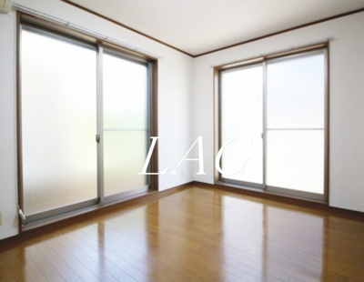 【居間・リビング】 | アムール アロー | 洋室のお部屋です。