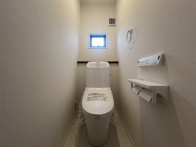 見晴らしの良い高台、これが本牧らしさでもあります。ラスト1棟は早い者勝ち！！な【中区本牧町1丁目新築戸建】のトイレ|トイレもきれいです