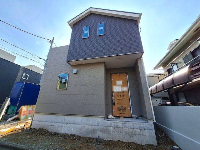【前面道路含む現地写真】 | 練馬区土支田3丁目新築一戸建住宅　全1棟（成増店） | 閑静な住宅街に位置し、落ち着いた生活をお送りいただけます。