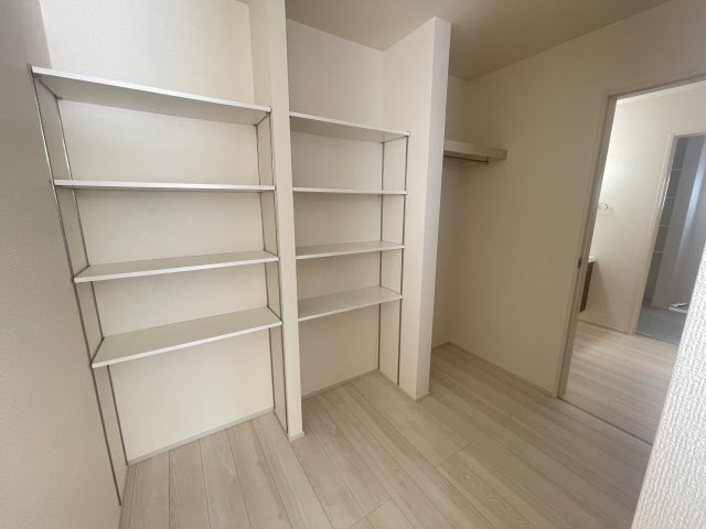 与那原町与那原（全4棟）ラスト4号棟の収納|4号棟　大容量パントリー付き♪