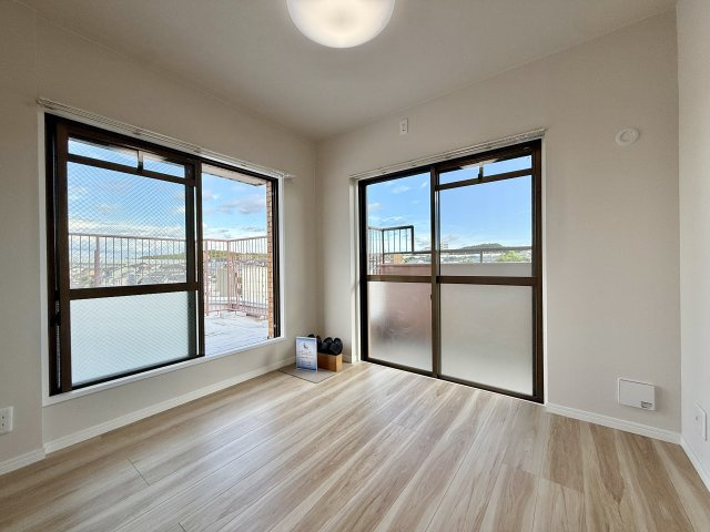 ライオンズマンション左京山の洋室