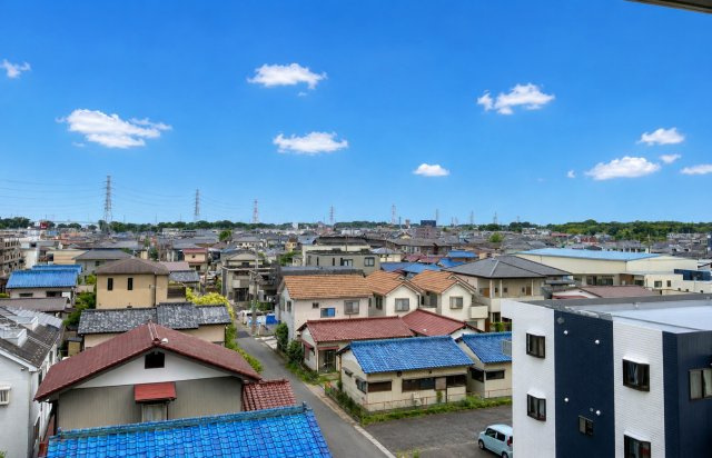 アンビシャス東岩槻の展望|南向きの5階。眺望と日当たりが良好です