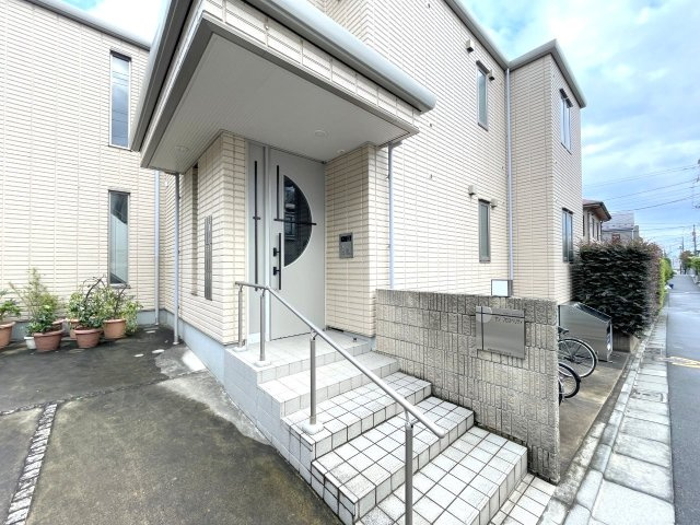 サン　プロスペリティのエントランス|オートロック付きのエントランス