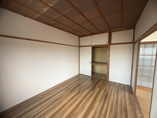 エンゼルハイツ人吉の洋室
