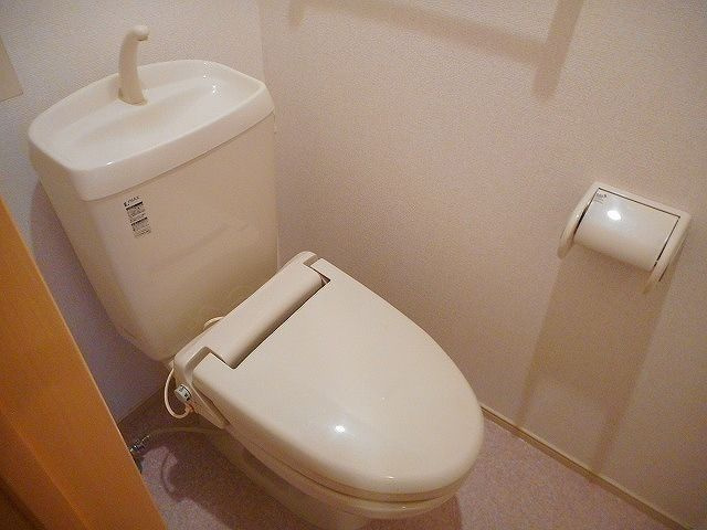 アプリコットのトイレ|清潔感のあるトイレです