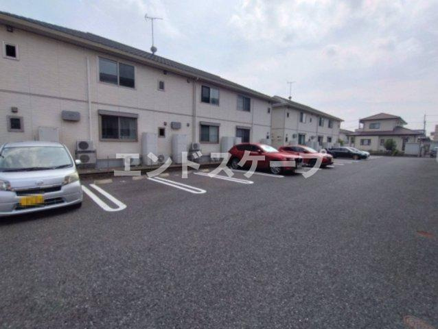 サンライフ藤家の駐車場|高崎、前橋のお部屋探しはエンドスケープまで！お客様の理想お聞かせ下さい♪