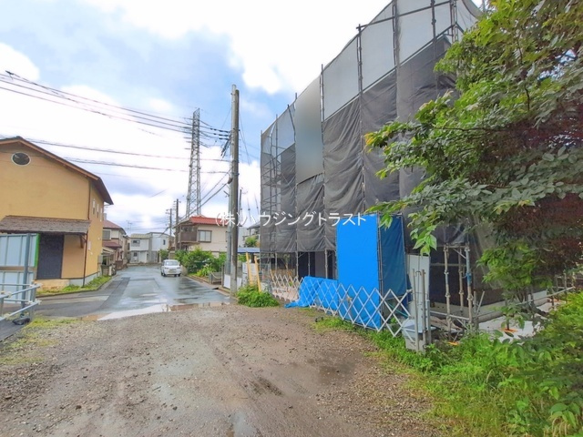 仲介手数料無料　おうちガーデン上安松7期　新築戸建　全１棟の前面道路含む現地写真