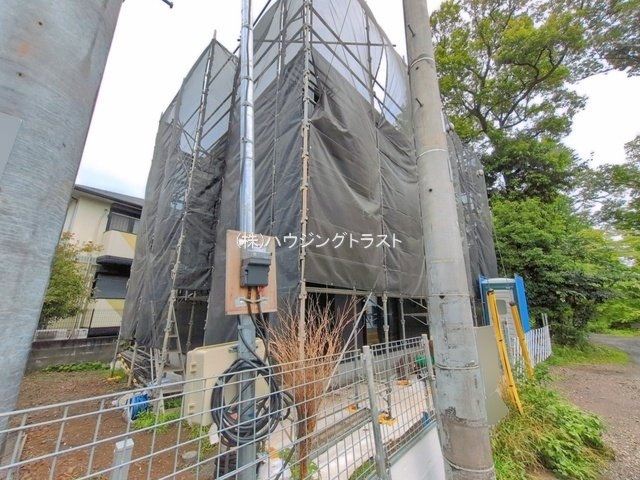 仲介手数料無料　おうちガーデン上安松7期　新築戸建　全１棟の前面道路含む現地写真