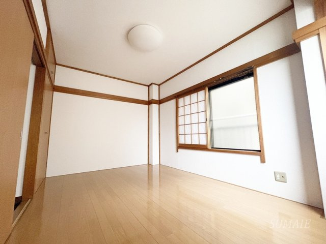 野口ビルの寝室|明るい寝室☆