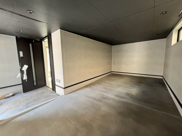 文京区向丘　デザイナーズ住宅の駐車場