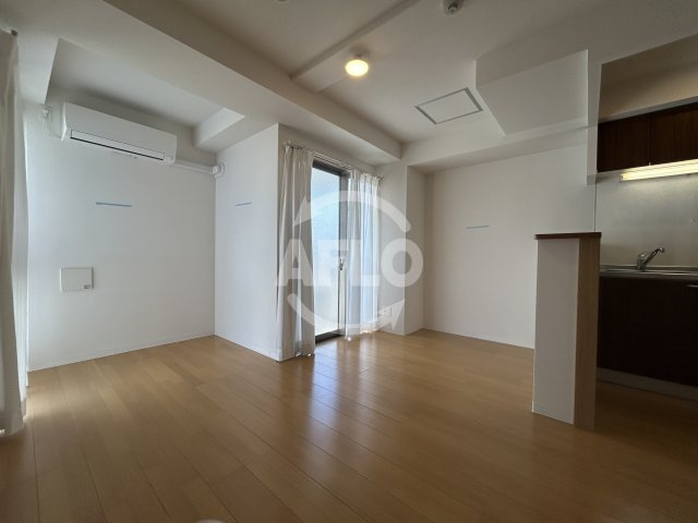 TOYOTOMi STAY Premium 梅田西の居間・リビング|UMEDA ISLAND RESIDENCE　リビング