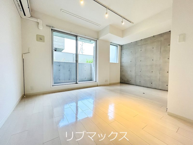 【寝室】レジディア甲東園（旧アマレ甲東園）