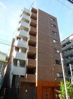【外観】 | 鉄筋コンクリート造のがっちりとした建物。