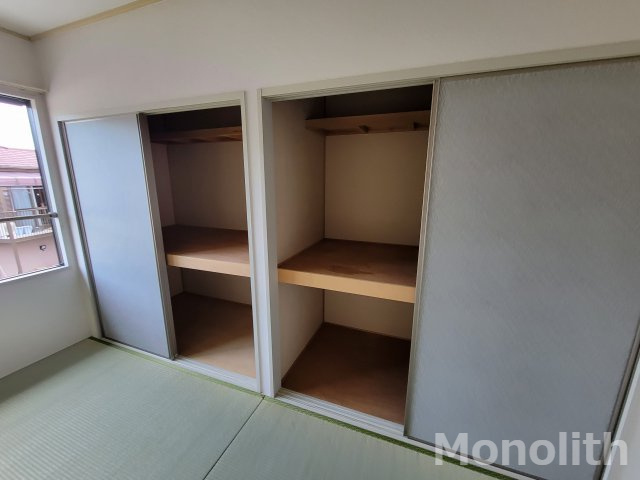 ロジュマンイズミF棟の収納