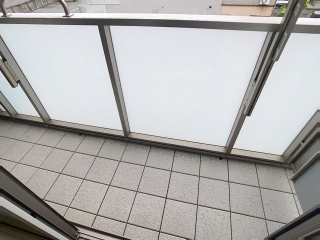 コア八日町のバルコニー