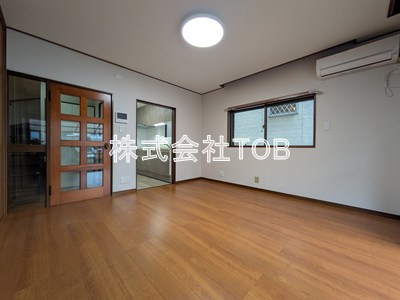 【居間・リビング】 | 元和泉2丁目貸家 | 11帖