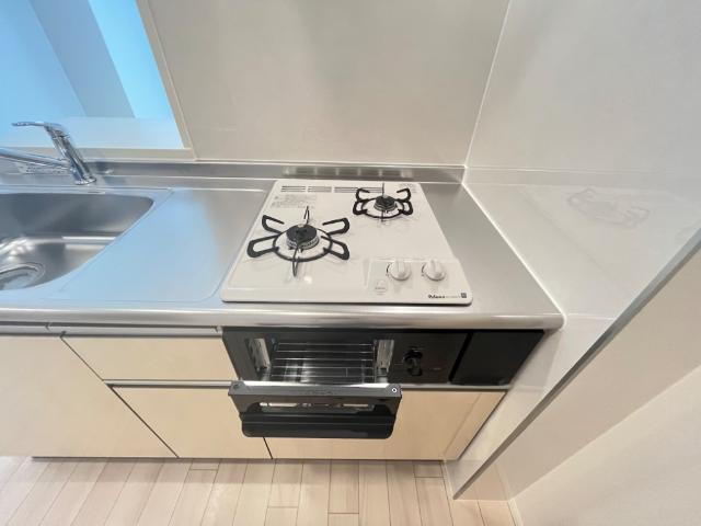 ＨＩＢＡＲＩのキッチン|2口コンログリル付