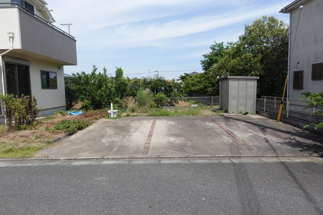 上寺山戸建　４LDK＋WIC　リユースの前面道路含む現地写真