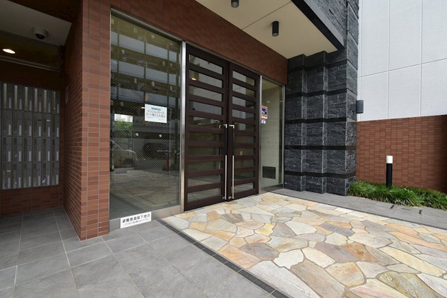 【エントランス】エステムコート新大阪7ステーションプレミアム