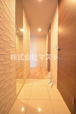 ジオ福島野田TheMarksの玄関