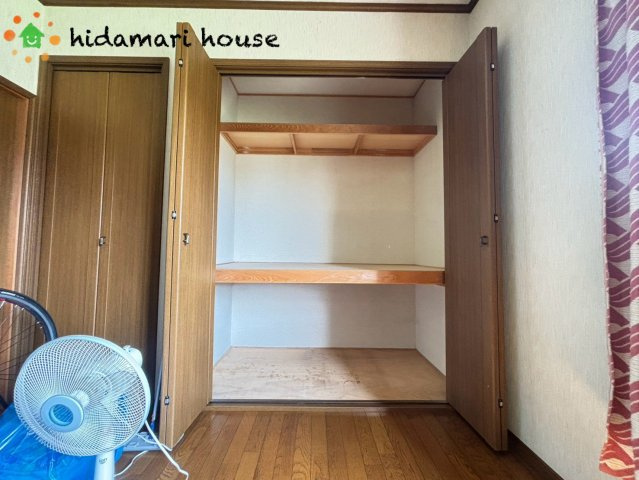鴻巣市箕田　中古二世帯住宅の収納