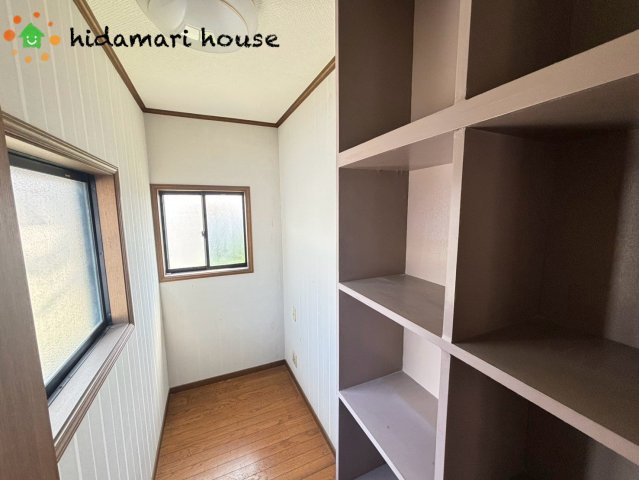 鴻巣市箕田　中古二世帯住宅の収納