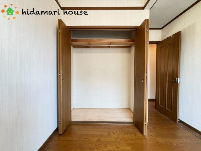 鴻巣市箕田　中古二世帯住宅の収納