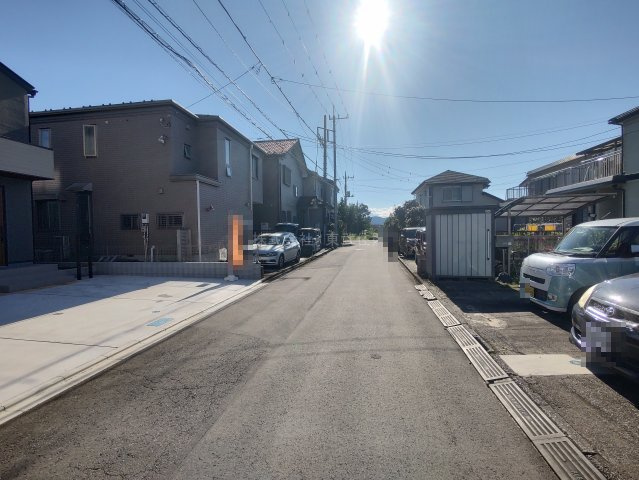 【前面道路含む現地写真】の画像