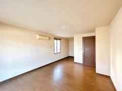 龍ケ崎市久保台3丁目　中古戸建の居間・リビング|【リフォーム中6/21更新】